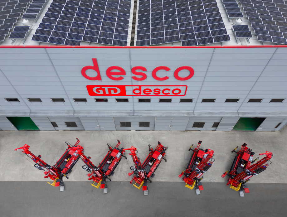 The GTD desco factory with GT35 rigs lined up